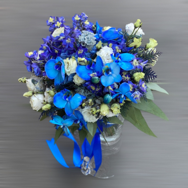 Buchet mireasa hortensie orhidee albastra lisianthus VipRoses Royal Blue