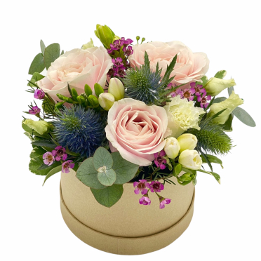 Cutie trandafiri si frezii Peach cu livrare acasa