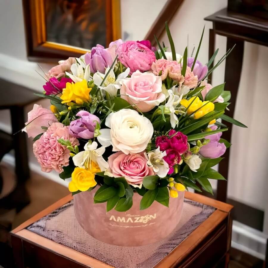 tipuri de creatii florale ce au in componenta flori de primavara