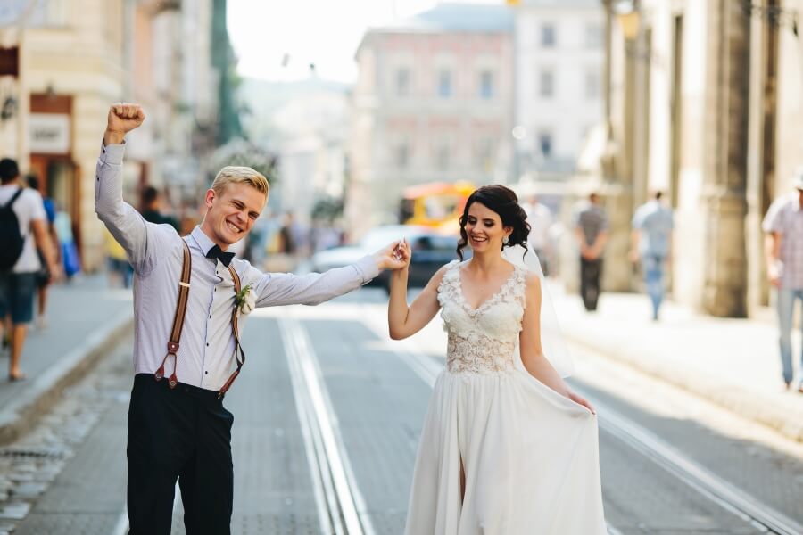 Mire si Mireasa in germania costumatie nunta contemporana