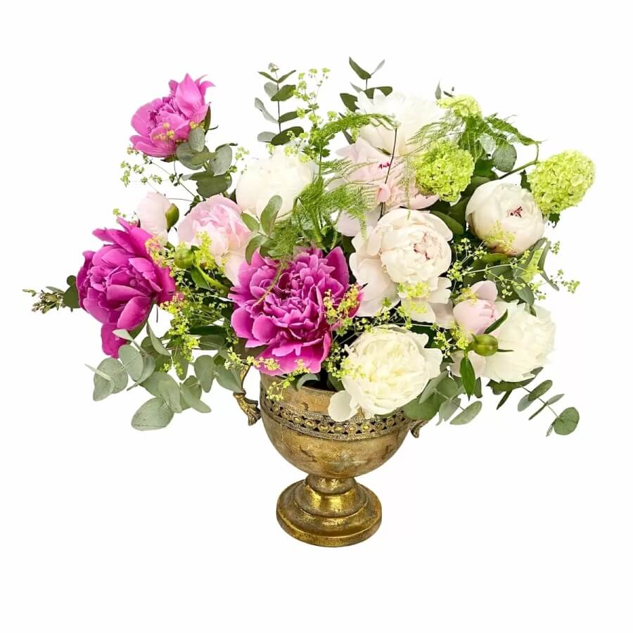 aranjamente floral cu bujori pentru botez crestin ortodox